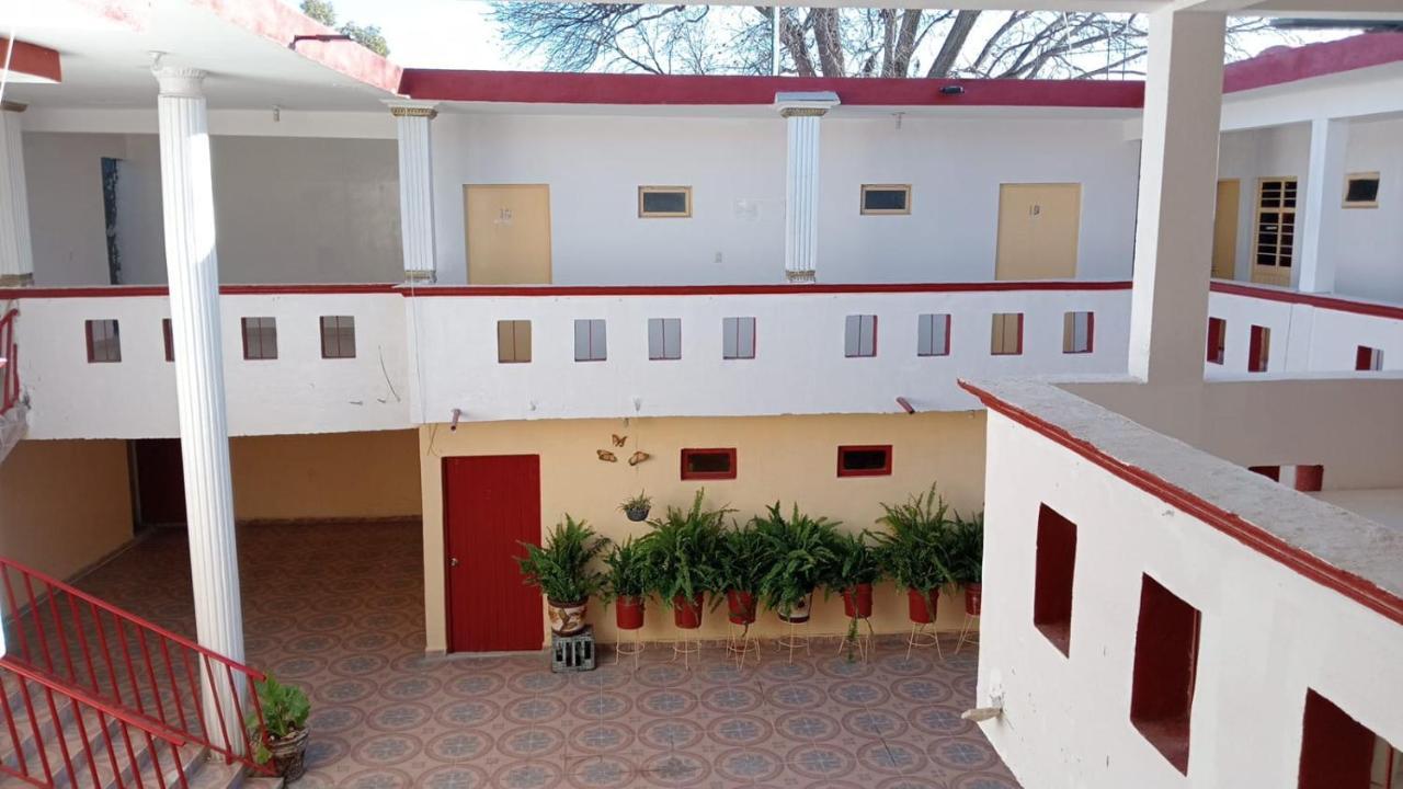Hotel Rocio Cedral 外观 照片